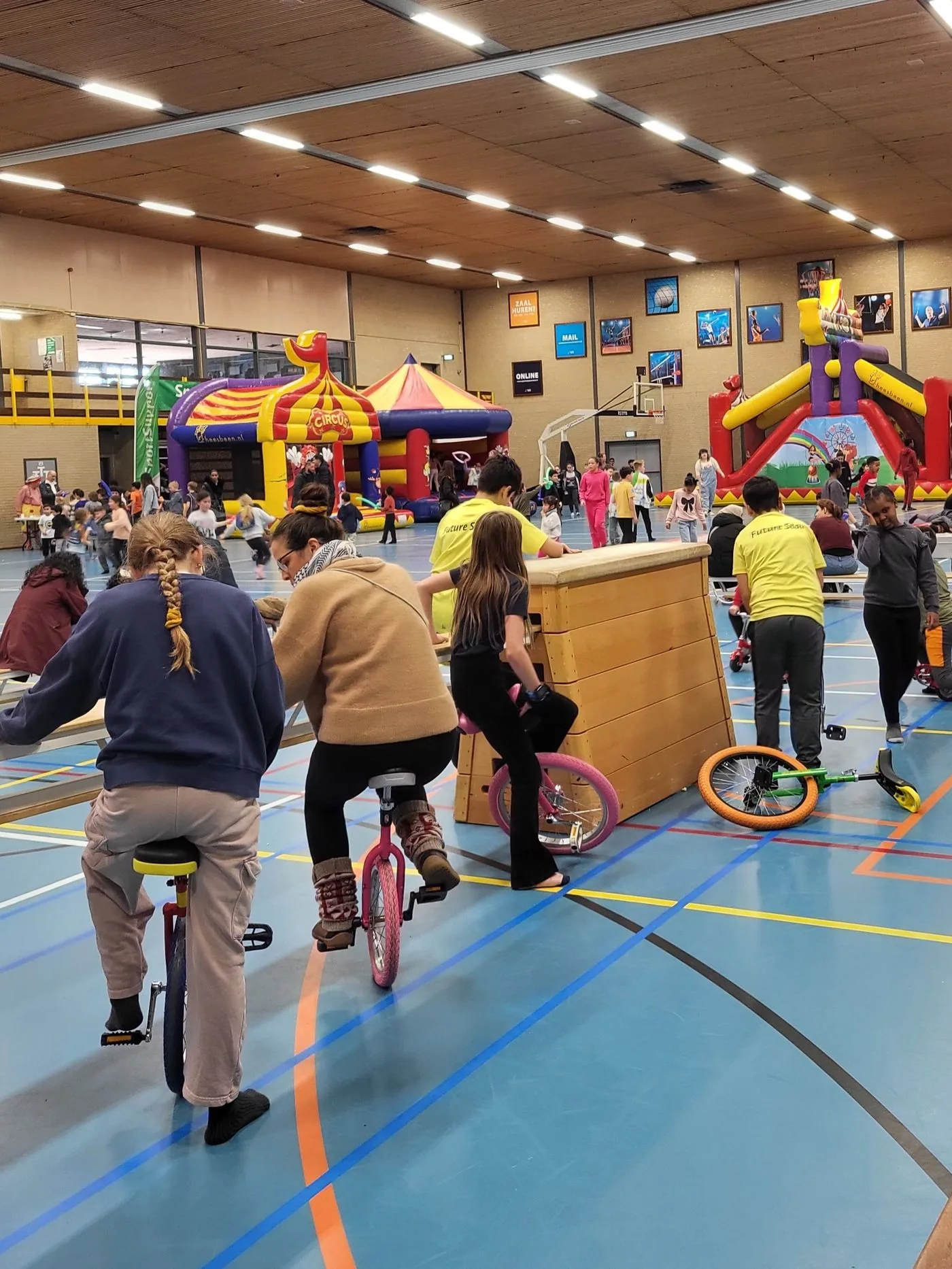 Circus in Schalkwijk