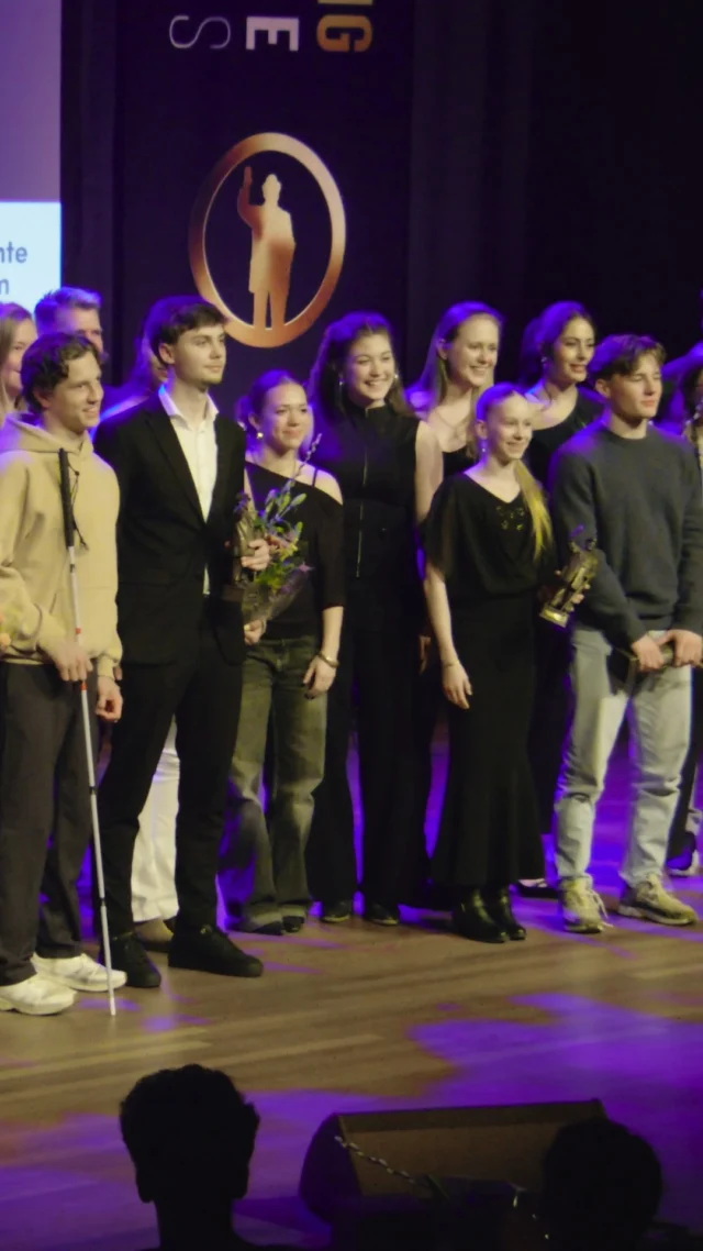 Nog even nagenieten… 🧡💚

Drie weken geleden vierden we samen met @gemeentehaarlem  de Huldiging Haarlemse Topsporters in de PHIL. Een avond vol mooie verhalen, emotie en inspiratie dankzij de sporters, hun coaches en iedereen die Haarlem op de sportkaart zet.

Beleef het moment nog één keer mee! 

Nogmaals van harte gefeliciteerd aan alle winnaars van 2025. Jullie verdienen het!

Video @ddfilm.amsterdam 
Locatie @philhaarlem 

#aftermovie #huldiginghaarlemsetopsporters #haarlem #sportsupport