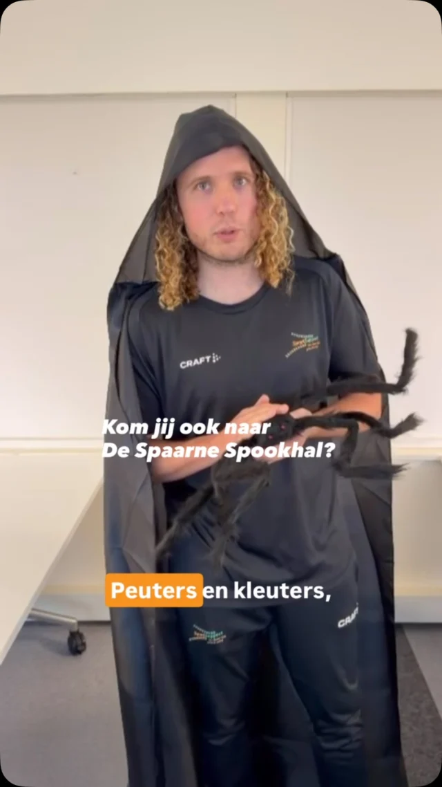 Peuters & kleuters, komen jullie ook griezelen? 🎃

Deze herfstvakantie verandert de Spaarnehal in Haarlem-Schalkwijk in de Spaarne Spookhal! 👻

Komen jullie ook lekker spelen, bewegen en griezelen? 🕷️

#herfstvakantie #spookhal #haarlem #schalkwijk #vakantieactiviteiten